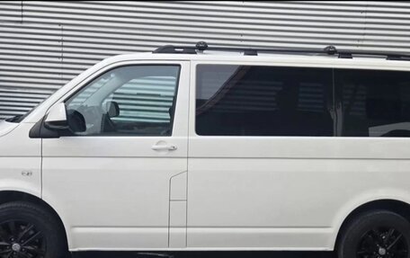 Volkswagen Caravelle T5, 2013 год, 1 900 000 рублей, 3 фотография