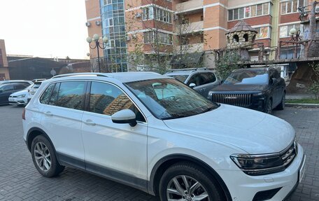 Volkswagen Tiguan II, 2017 год, 2 900 000 рублей, 3 фотография