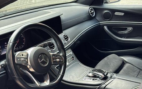 Mercedes-Benz E-Класс, 2018 год, 3 250 000 рублей, 6 фотография