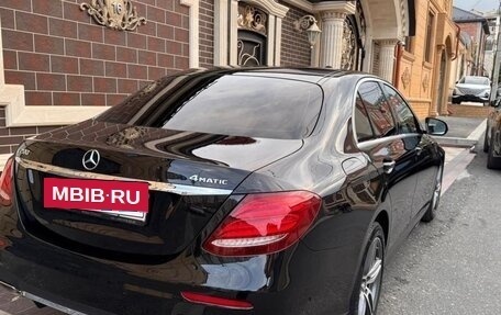 Mercedes-Benz E-Класс, 2018 год, 3 250 000 рублей, 3 фотография