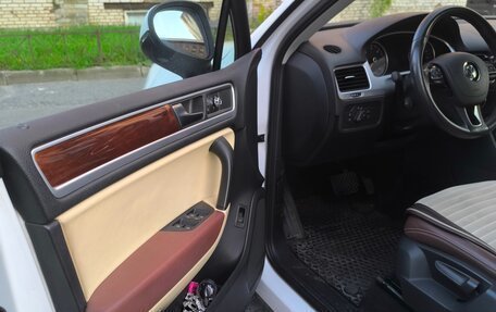 Volkswagen Touareg III, 2012 год, 2 050 000 рублей, 5 фотография