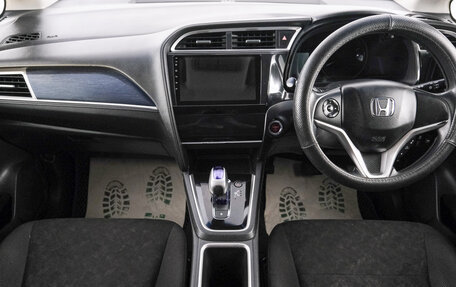 Honda Shuttle II, 2016 год, 1 049 000 рублей, 11 фотография