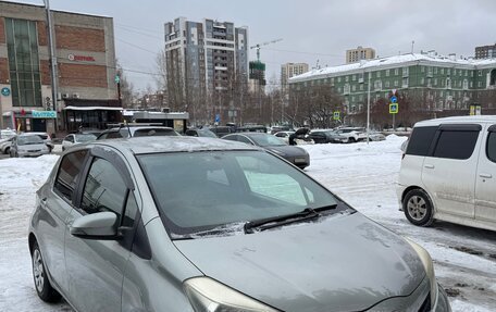 Toyota Vitz, 2011 год, 700 000 рублей, 2 фотография