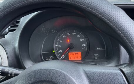 Toyota Vitz, 2011 год, 700 000 рублей, 9 фотография