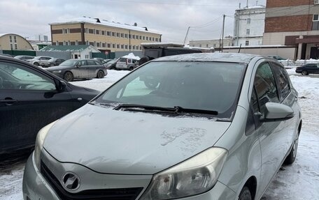 Toyota Vitz, 2011 год, 700 000 рублей, 1 фотография