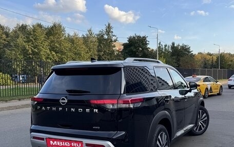 Nissan Pathfinder, 2021 год, 5 400 000 рублей, 4 фотография