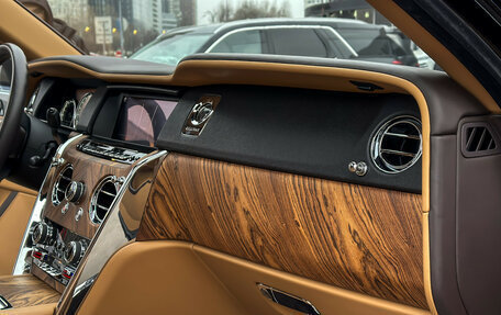 Rolls-Royce Cullinan, 2019 год, 34 000 000 рублей, 4 фотография