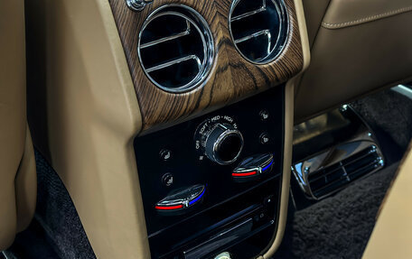 Rolls-Royce Cullinan, 2019 год, 34 000 000 рублей, 8 фотография