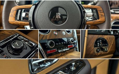 Rolls-Royce Cullinan, 2019 год, 34 000 000 рублей, 14 фотография