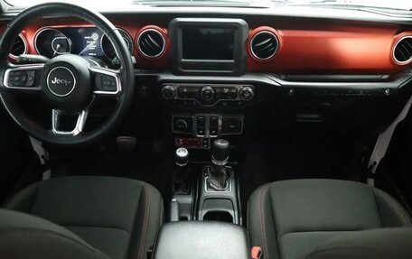 Jeep Wrangler, 2021 год, 5 300 000 рублей, 13 фотография