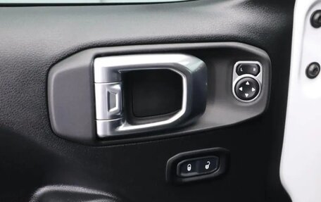 Jeep Wrangler, 2021 год, 5 300 000 рублей, 22 фотография