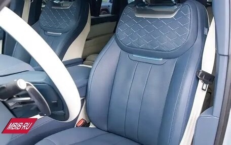 Land Rover Range Rover IV рестайлинг, 2025 год, 20 887 852 рублей, 19 фотография