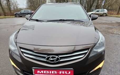 Hyundai Solaris II рестайлинг, 2015 год, 970 000 рублей, 5 фотография