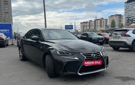 Lexus IS III, 2017 год, 2 600 000 рублей, 5 фотография