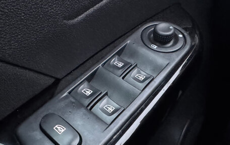 Renault Kaptur I рестайлинг, 2017 год, 1 399 000 рублей, 22 фотография