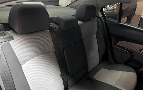 Chevrolet Cruze II, 2010 год, 745 000 рублей, 13 фотография