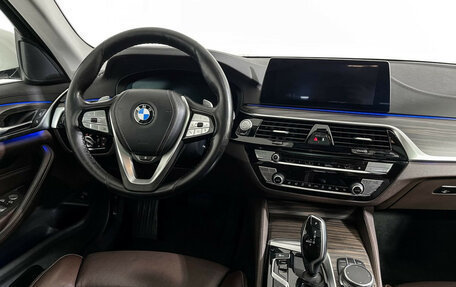 BMW 5 серия, 2020 год, 3 350 000 рублей, 15 фотография