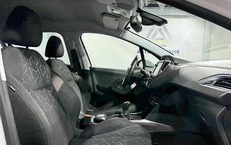 Peugeot 2008 II, 2014 год, 829 000 рублей, 11 фотография