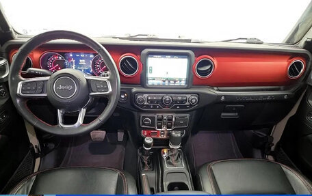 Jeep Wrangler, 2022 год, 6 030 000 рублей, 14 фотография