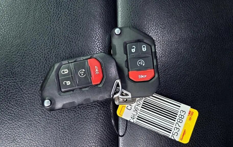 Jeep Wrangler, 2022 год, 6 030 000 рублей, 18 фотография