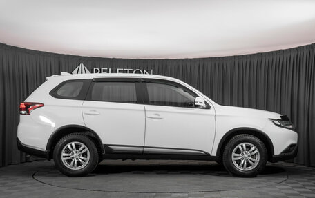 Mitsubishi Outlander III рестайлинг 3, 2021 год, 2 680 000 рублей, 7 фотография