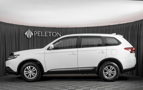 Mitsubishi Outlander III рестайлинг 3, 2021 год, 2 680 000 рублей, 6 фотография
