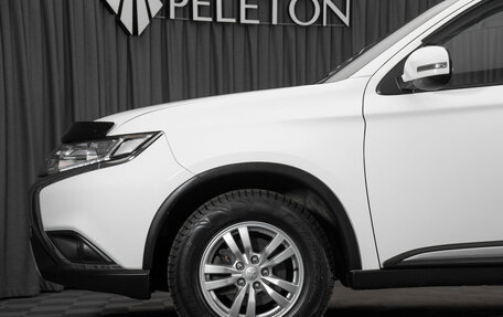 Mitsubishi Outlander III рестайлинг 3, 2021 год, 2 680 000 рублей, 22 фотография