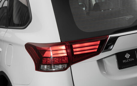 Mitsubishi Outlander III рестайлинг 3, 2021 год, 2 680 000 рублей, 24 фотография