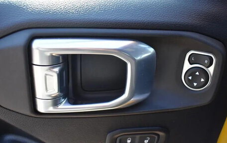 Jeep Wrangler, 2021 год, 4 920 000 рублей, 27 фотография