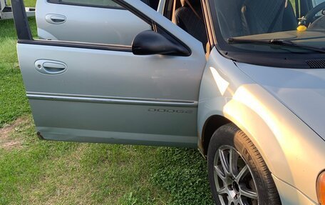 Dodge Stratus II, 2001 год, 280 000 рублей, 2 фотография