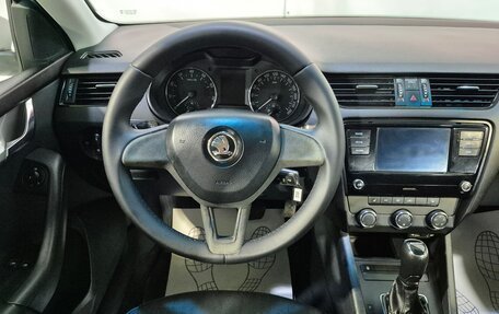 Skoda Octavia, 2017 год, 1 050 000 рублей, 10 фотография