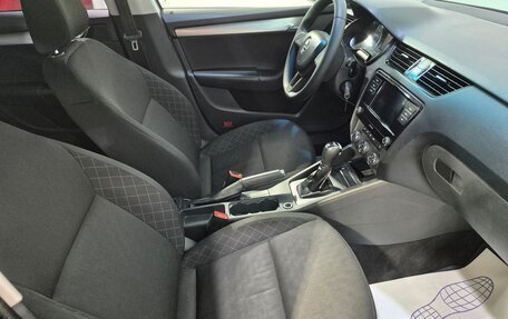 Skoda Octavia, 2017 год, 1 050 000 рублей, 13 фотография