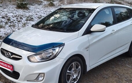 Hyundai Solaris II рестайлинг, 2012 год, 800 000 рублей, 1 фотография
