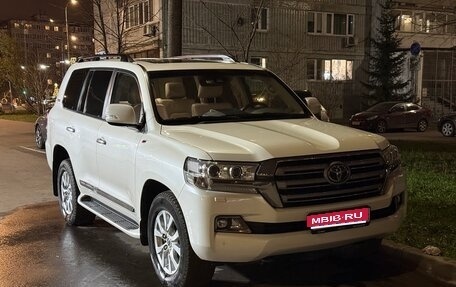 Toyota Land Cruiser 200, 2019 год, 7 800 000 рублей, 1 фотография