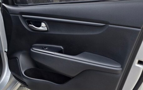 KIA Rio IV, 2021 год, 1 590 000 рублей, 10 фотография