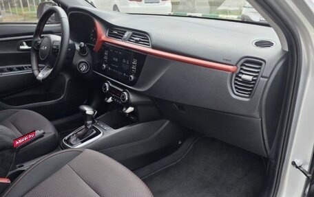 KIA Rio IV, 2021 год, 1 590 000 рублей, 4 фотография