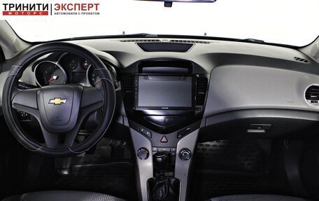 Chevrolet Cruze II, 2010 год, 597 000 рублей, 13 фотография