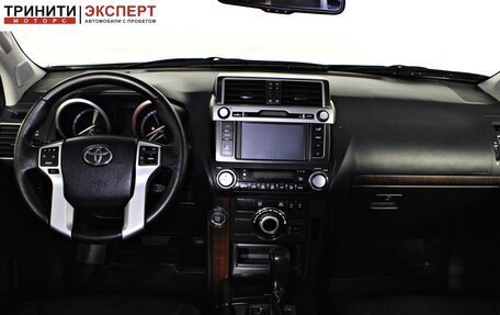 Toyota Land Cruiser Prado 150 рестайлинг 2, 2017 год, 3 697 000 рублей, 11 фотография