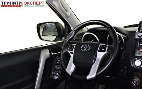 Toyota Land Cruiser Prado 150 рестайлинг 2, 2017 год, 3 697 000 рублей, 12 фотография