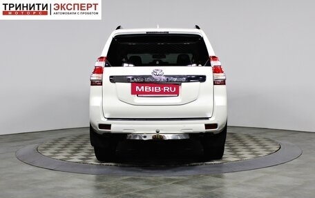 Toyota Land Cruiser Prado 150 рестайлинг 2, 2017 год, 3 697 000 рублей, 6 фотография
