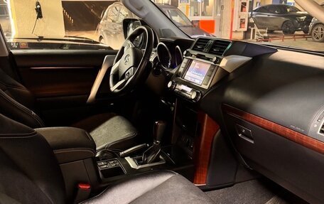 Toyota Land Cruiser Prado 150 рестайлинг 2, 2016 год, 4 782 000 рублей, 2 фотография