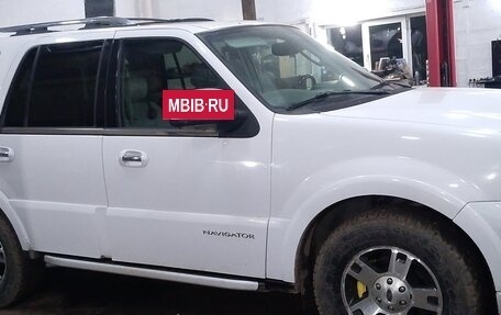 Lincoln Navigator, 2004 год, 1 500 000 рублей, 2 фотография