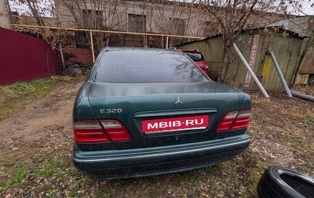 Mercedes-Benz E-Класс, 2000 год, 800 000 рублей, 4 фотография