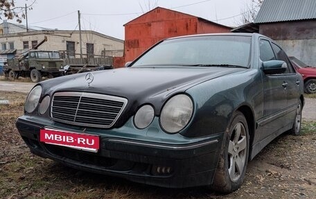 Mercedes-Benz E-Класс, 2000 год, 800 000 рублей, 2 фотография