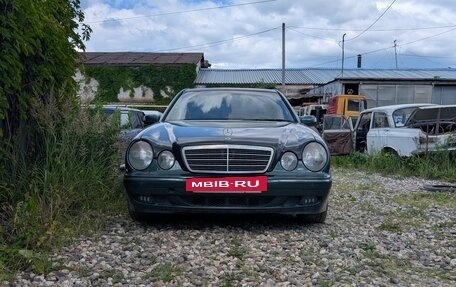 Mercedes-Benz E-Класс, 2000 год, 800 000 рублей, 9 фотография