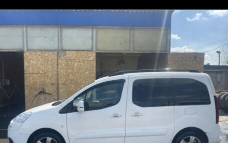 Peugeot Partner II рестайлинг 2, 2014 год, 850 000 рублей, 2 фотография