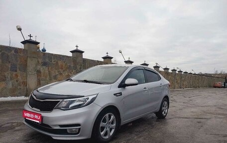 KIA Rio III рестайлинг, 2015 год, 900 000 рублей, 2 фотография