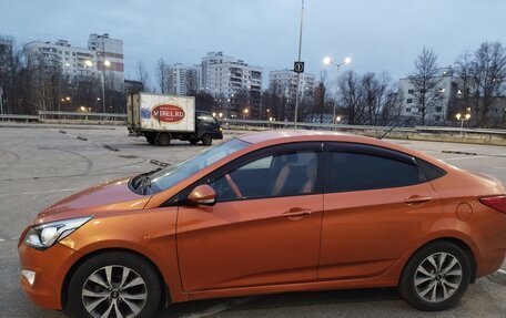 Hyundai Solaris II рестайлинг, 2015 год, 869 000 рублей, 5 фотография