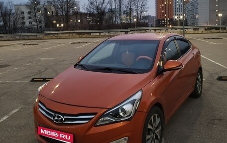 Hyundai Solaris II рестайлинг, 2015 год, 869 000 рублей, 2 фотография