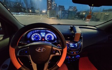 Hyundai Solaris II рестайлинг, 2015 год, 869 000 рублей, 16 фотография